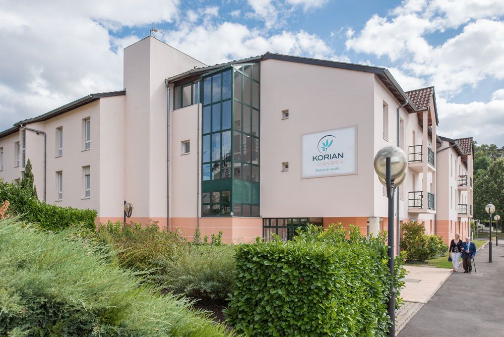 La Fontanière un Ehpad exploité par Clariane à Fontaines-Saint-Martin