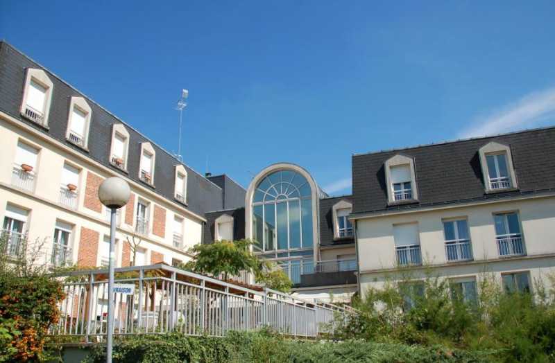 Les Larris un Ehpad exploité par Coallia à Breuillet