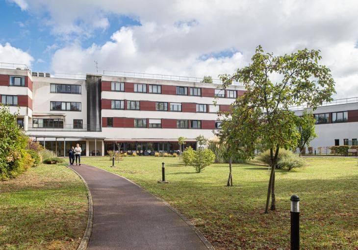 Les Cèdres un Ehpad exploité par Clariane (Korian) à Villemomble 