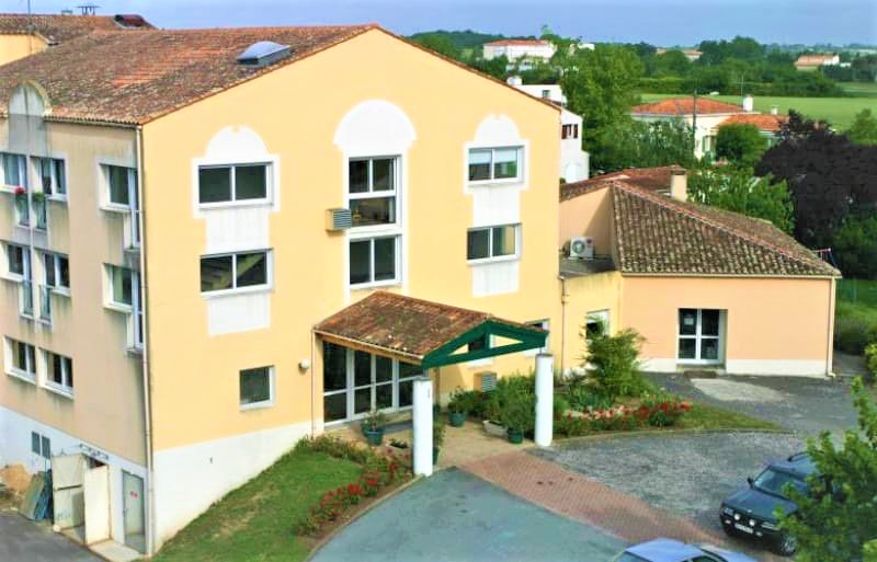 Les Jardins de Saintes un Ehpad exploité par Emeis à Saintes