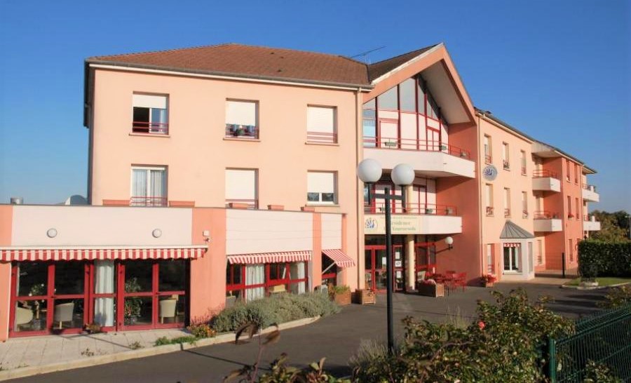 Les Tournesols un Ehpad exploité par Pavonis Santé à Cannes-Écluse 