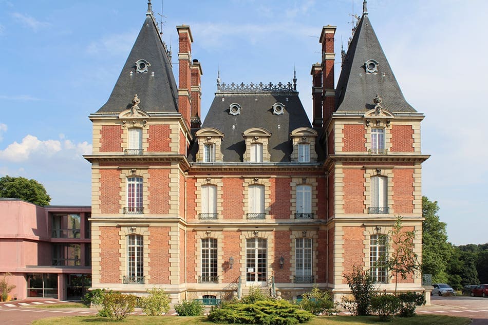 Château de la Fontaine aux Cossons Vaugrigneuse exploité par Renaissance