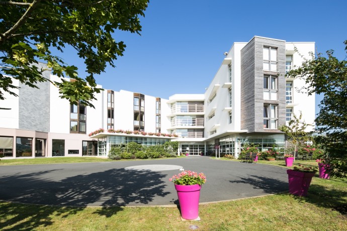 Le Parc de la Touques un Ehpad exploité par LNA Santé (Le Noble Age) à Saint-Arnoult 
