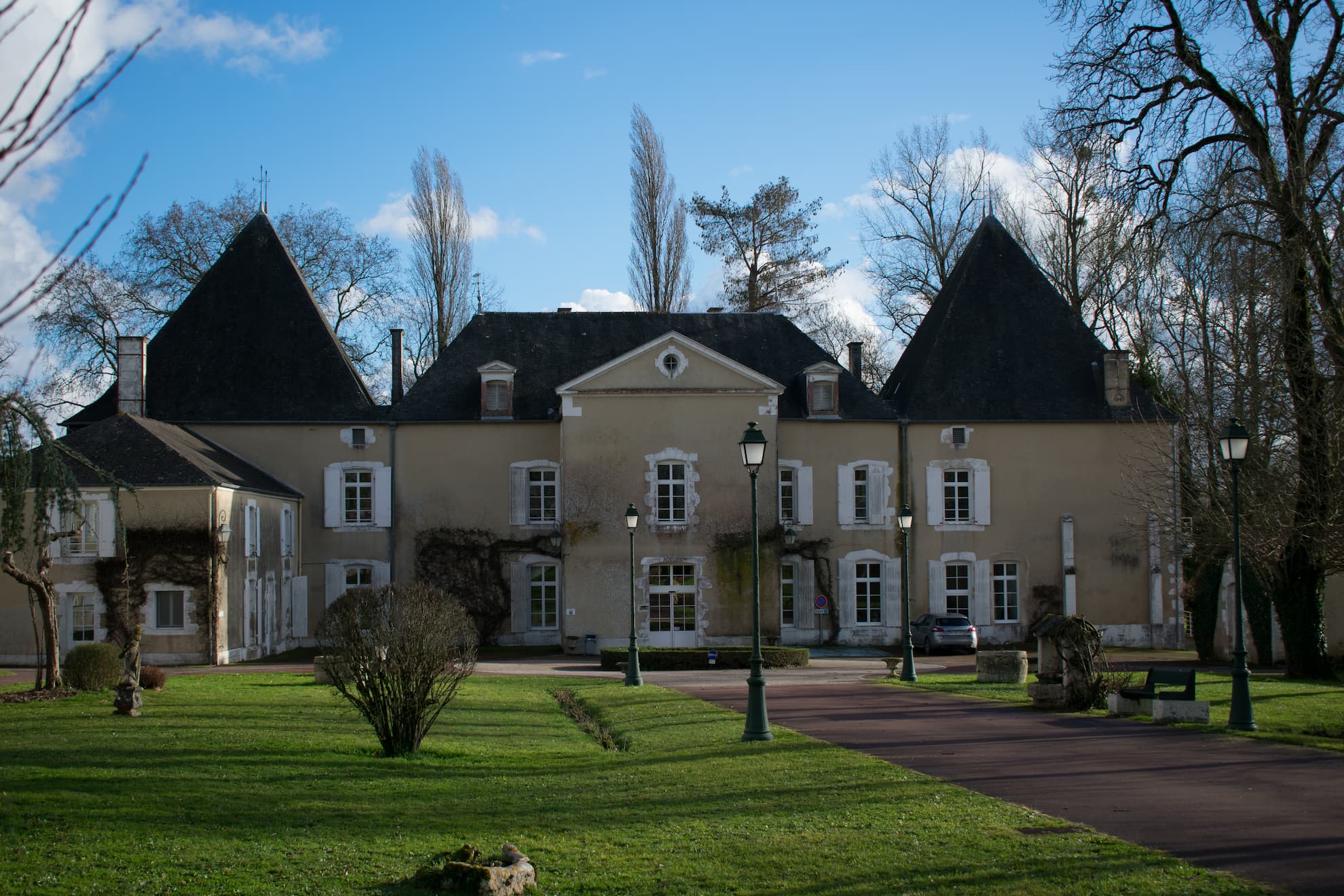 Château de Parsay un SSR exploité par LNA Santé (Le Noble Age) à Brieuil-sur-Chizé 