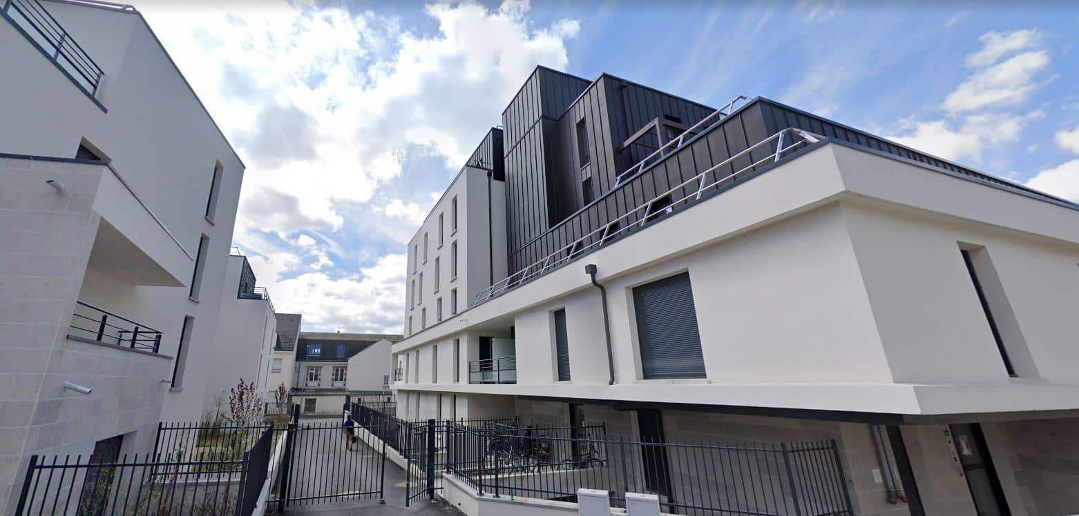 La Reine Blanche une  exploitée par Les Belles Annees à Orléans 