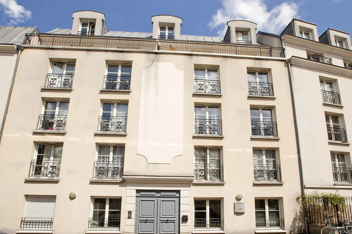 République une  exploitée par Les Estudines (Réside études) à Paris 