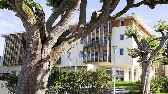 Le Clos des Tilleuls une résidence seniors à la revente exploitée par Espace et Vie à Niort