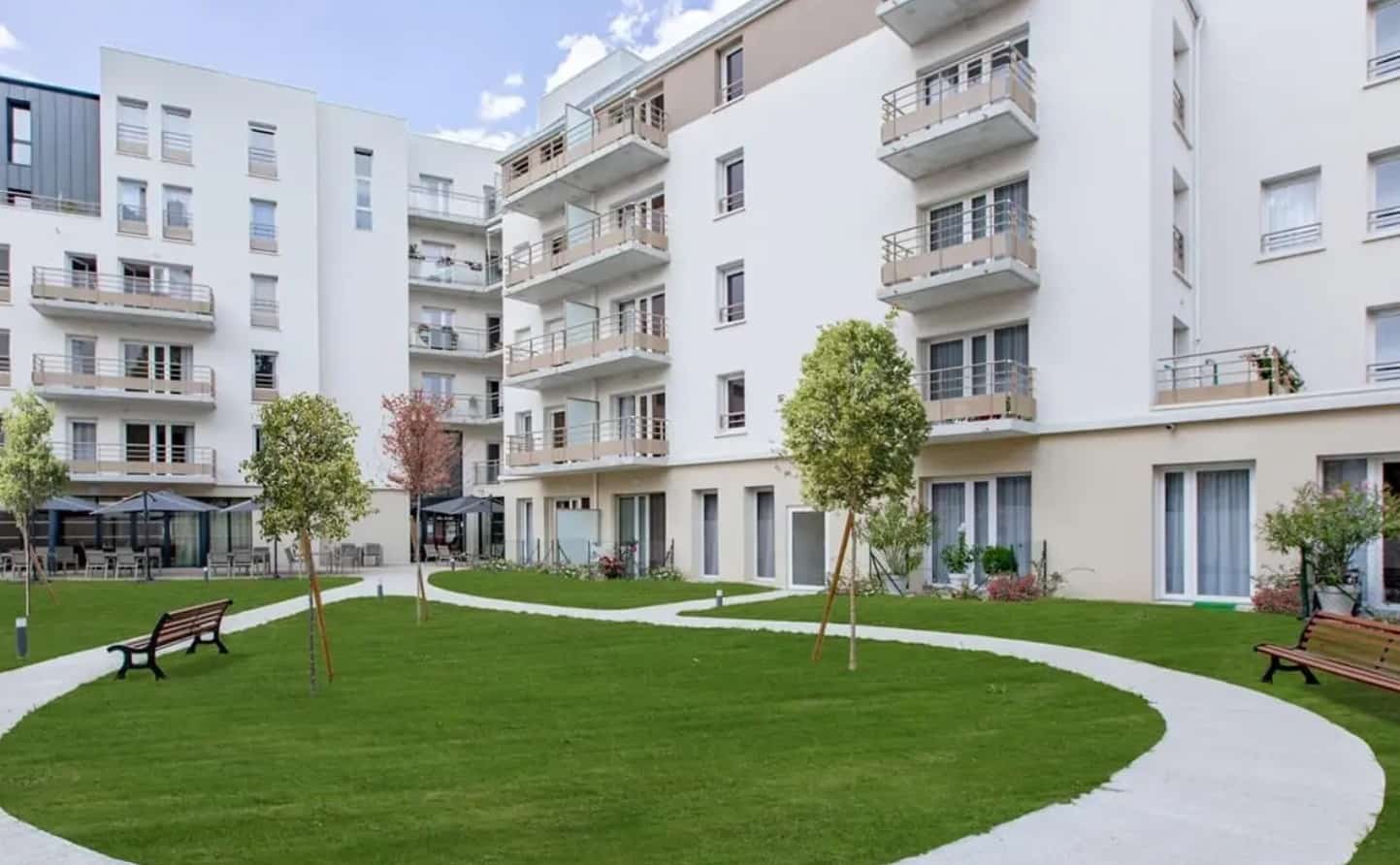 Les Bords de Loire une résidence seniors à la revente exploitée par Stella à Orléans