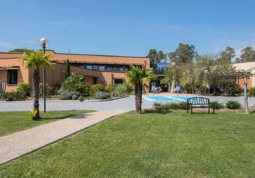 Aubier de Cybèle un Ehpad à la revente exploité par Clariane (Korian) à Fréjus