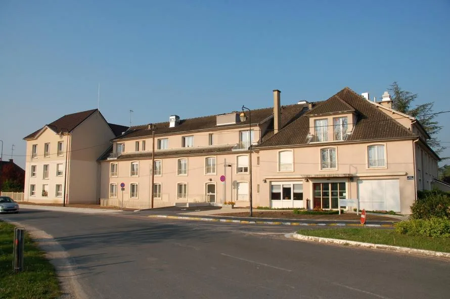 Résidence d'Automne un Ehpad à la revente exploité par DomusVi à Champs-sur-Yonne