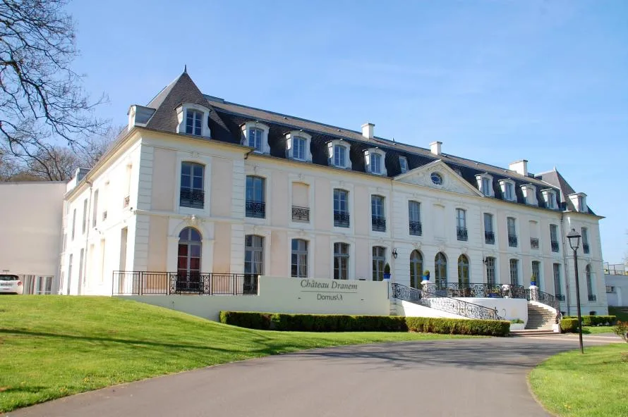 Château Dranem un Ehpad à la revente exploité par DomusVi à Ris-Orangis