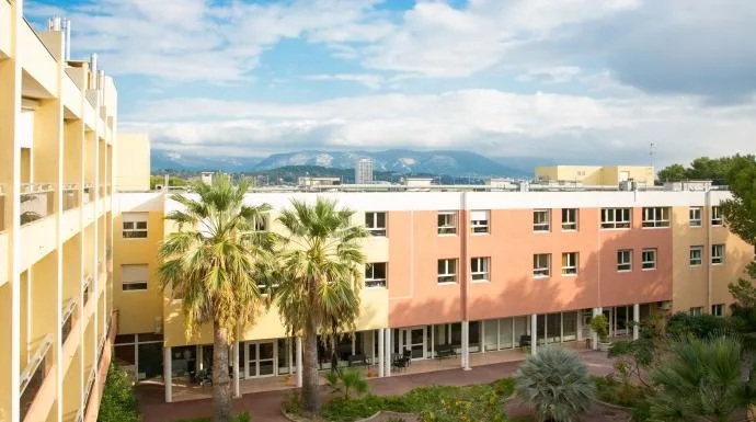 Les Jardins de Mar Vivo un Ehpad à la revente exploité par LNA Santé (Le Noble Age) à La Seyne-sur-Mer