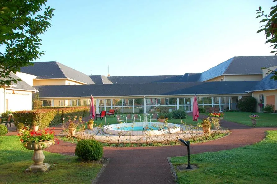 La Fontaine Médicis Gouvieux un Ehpad à la revente exploité par DomusVi à Gouvieux