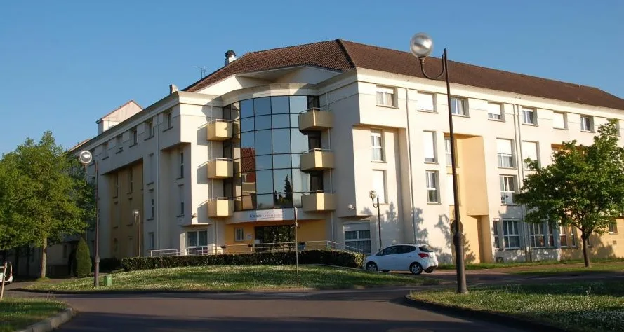 La Villa Papyri un Ehpad à la revente exploité par Clariane (Korian) à Chalon-sur-Saône