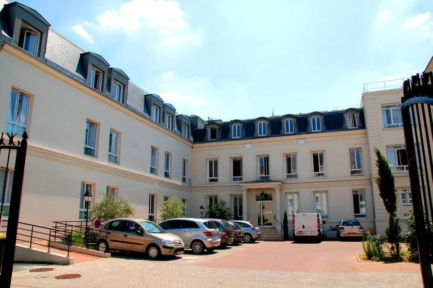 Résidence Le Cap un Ehpad exploité par DomusVi à Bois-Colombe
