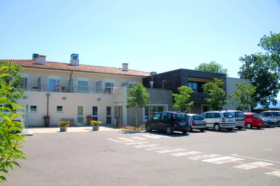 Le Clos Rousset un Ehpad à la revente exploité par DomusVi à Saint-Marcel-lès-Valence