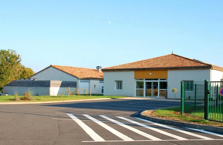 Les Buddleias un Ehpad à la revente exploité par Clariane (Korian) à Brigueil-le-Chantre