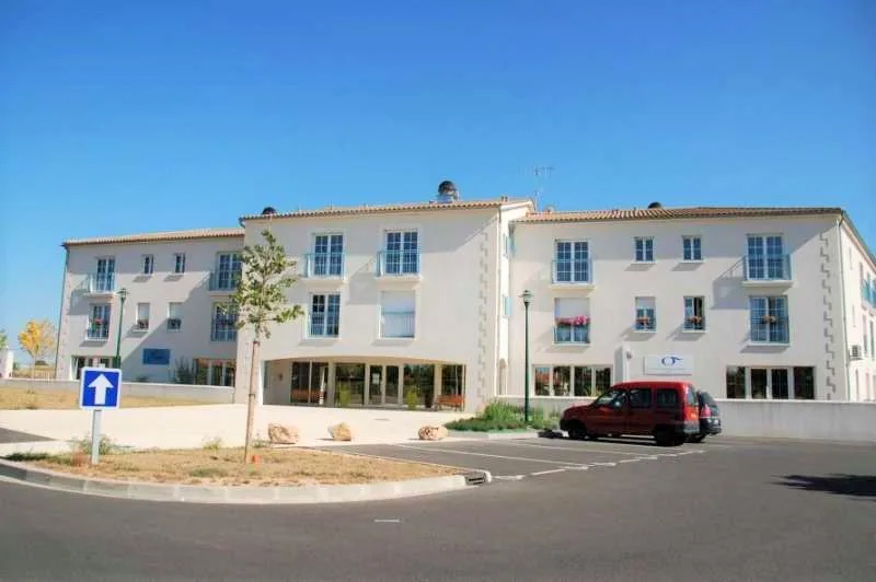 Les Jardins de Mathis un Ehpad à la revente exploité par Emeis (Orpea) à Saint-Julien-de-l'Escap