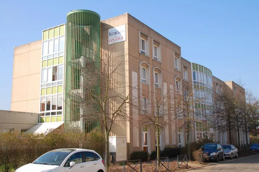 Les Lilas un Ehpad à la revente exploité par Clariane (Korian) à Carrières-sous-Poissy