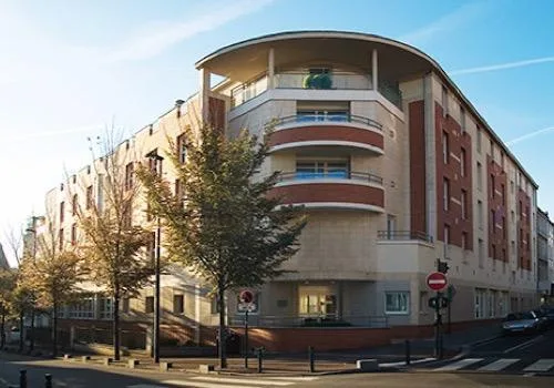 Les Sarments un Ehpad à la revente exploité par Clariane (Korian) à Suresnes