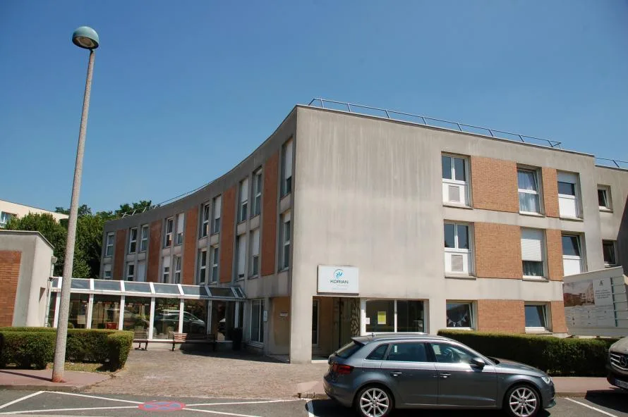 Les Saules un Ehpad à la revente exploité par Clariane (Korian) à Guyancourt