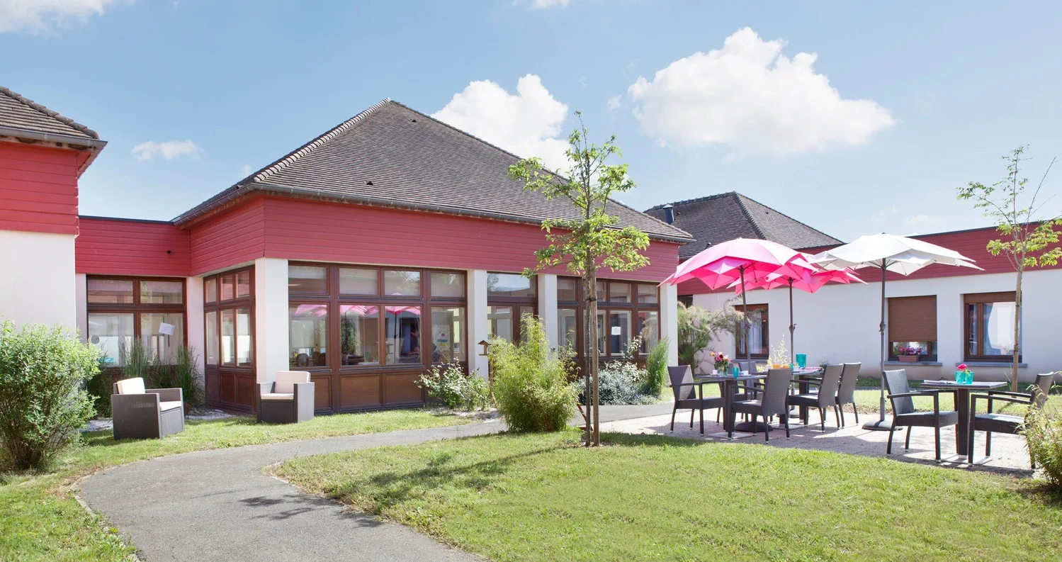 Les Tourelles un Ehpad à la revente exploité par Domidep à Saint-Dyé-sur-Loire