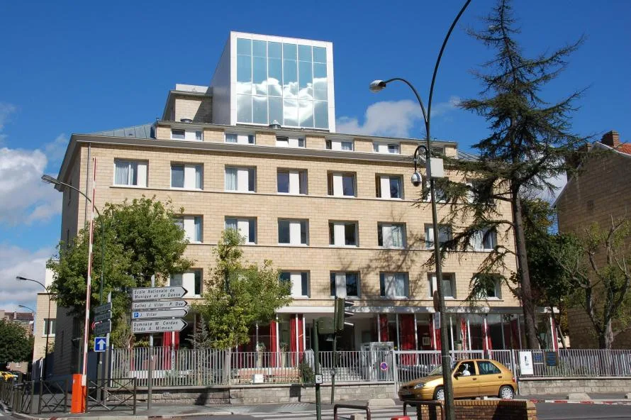 Résidence Médicis Argenteuil un Ehpad à la revente exploité par DomusVi à Argenteuil