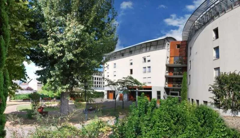 Résidence Sergent Berthet un Ehpad à la revente exploité par Omeris à Lyon