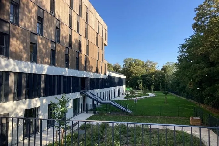 Le Parc du Meldois un Ehpad à la revente exploité par LNA Santé (Le Noble Age) à Meaux
