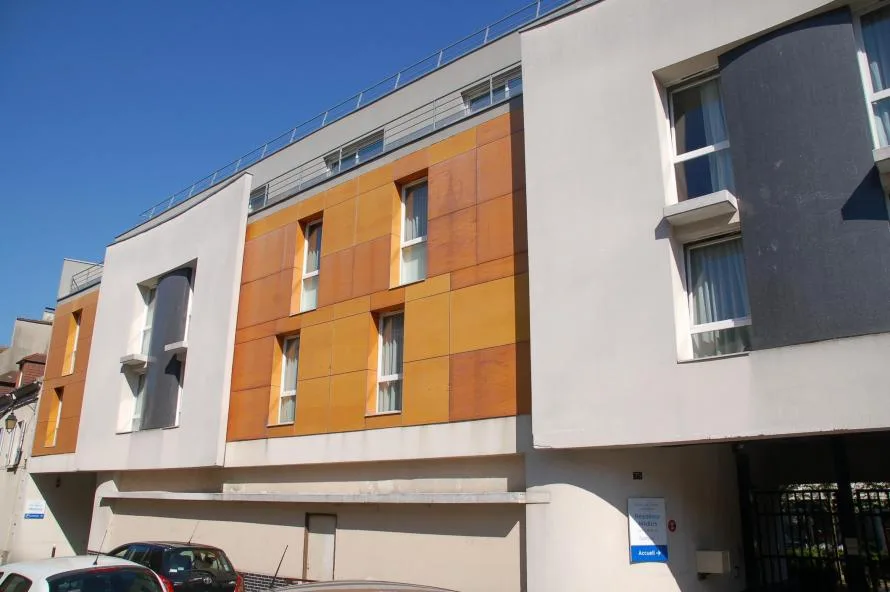 Résidence Médicis Viry-Châtillon un Ehpad à la revente exploité par DomusVi à Viry-Châtillon