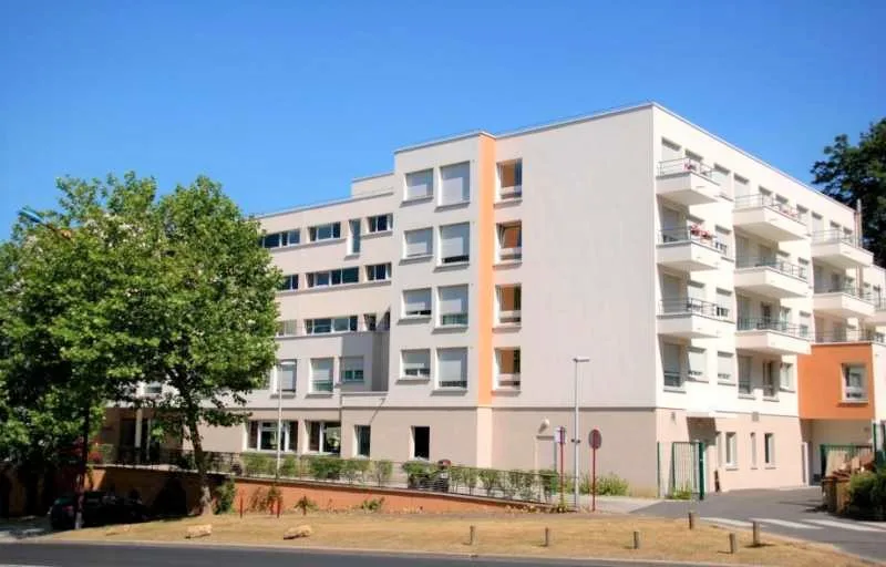 Résidence Du Parc un Ehpad exploité par Emera à Châtillon