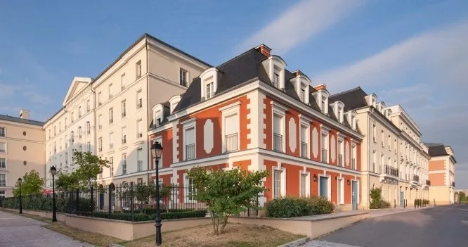 Institut de Serris un SMR (ex SSR) à la revente exploité par LNA Santé (Le Noble Age) à Serris