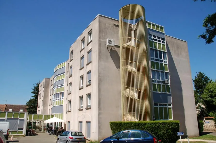 Villa Evora un Ehpad à la revente exploité par Clariane (Korian) à Chartres