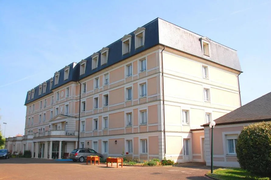 Villa d'Azon un Ehpad à la revente exploité par Clariane (Korian) à Saint-Clément