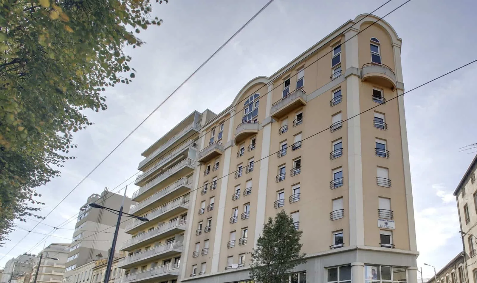 Charcot une résidence étudiante exploitée par Logifac (OHLE) à Saint-Étienne, 