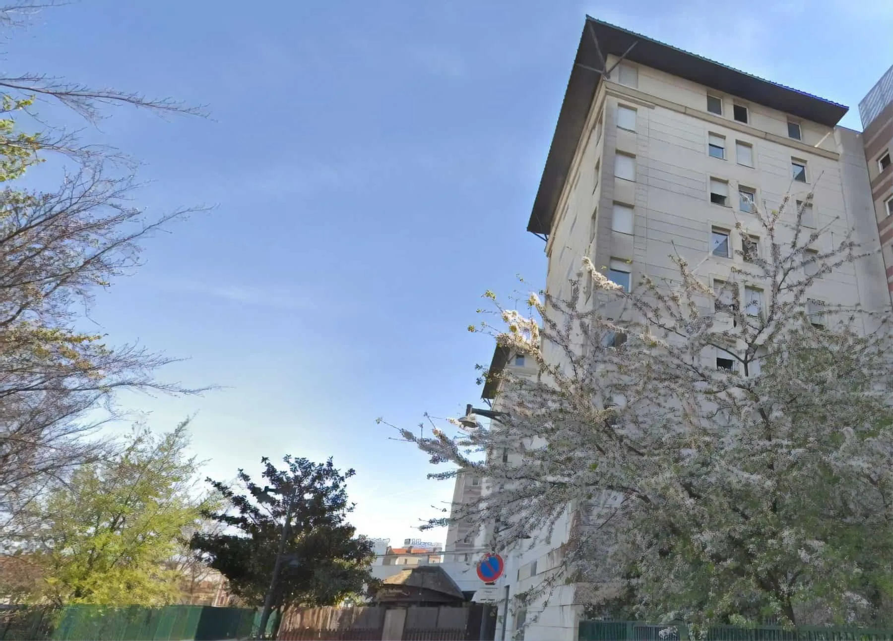 Porte de Montmartre une  exploitée par Logifac (OHLE) à Paris 