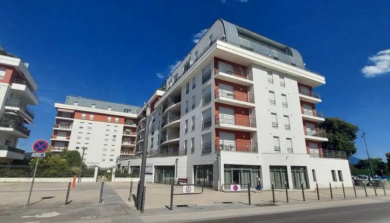 Les Deux Lacs une Résidence Seniors exploitée par Domitys à Rumilly 
