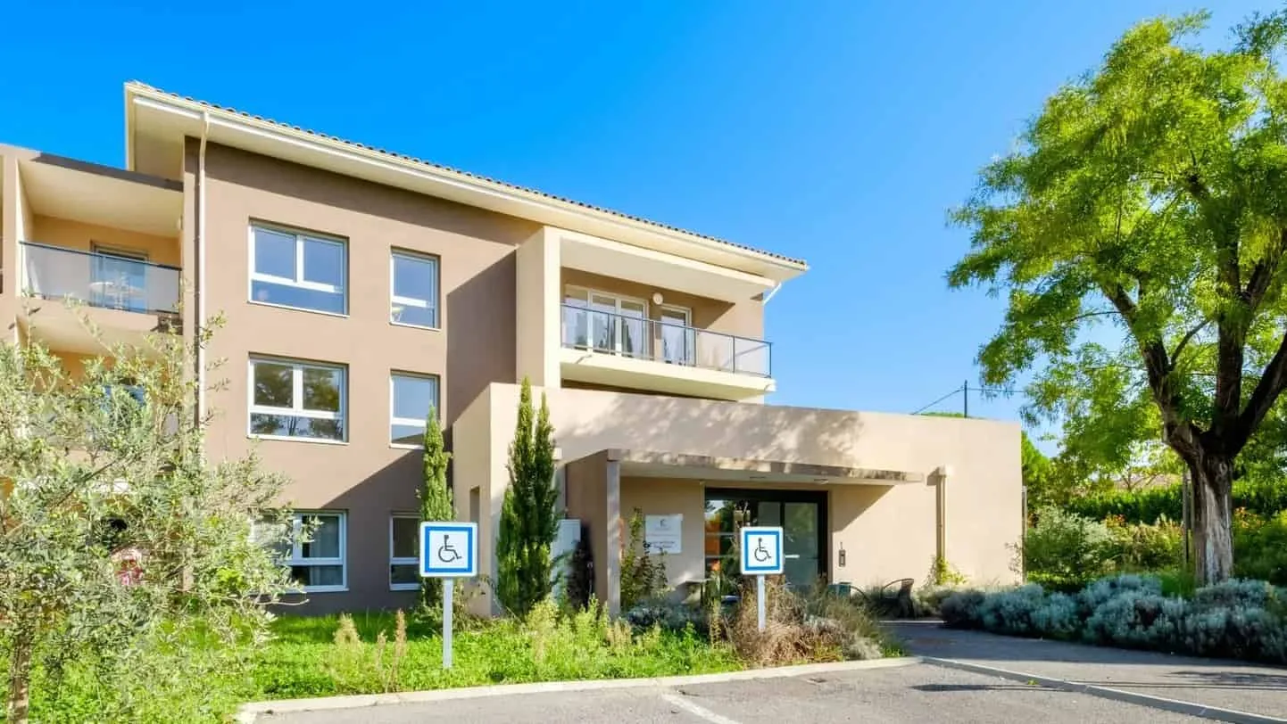Les Jardins de Saint-Martin une résidence seniors d'occasion exploitée par Colisee à Mougins