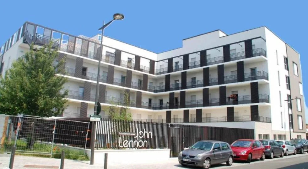 Résidence de la rue John Lennon un Ehpad à la revente exploité par Emeis (Orpea) à Montigny-lès-Cormeilles