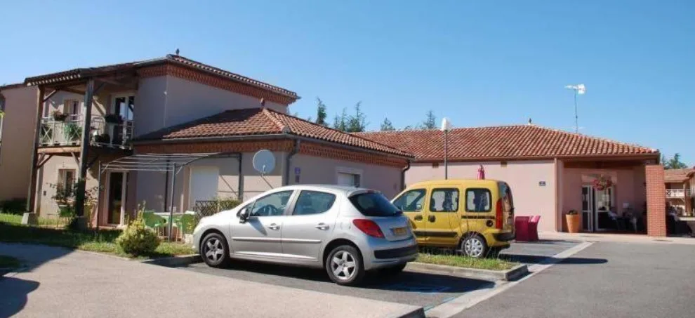Les Bords de L’Aveyron une résidence seniors à la revente exploitée par Colisee à Nègrepelisse