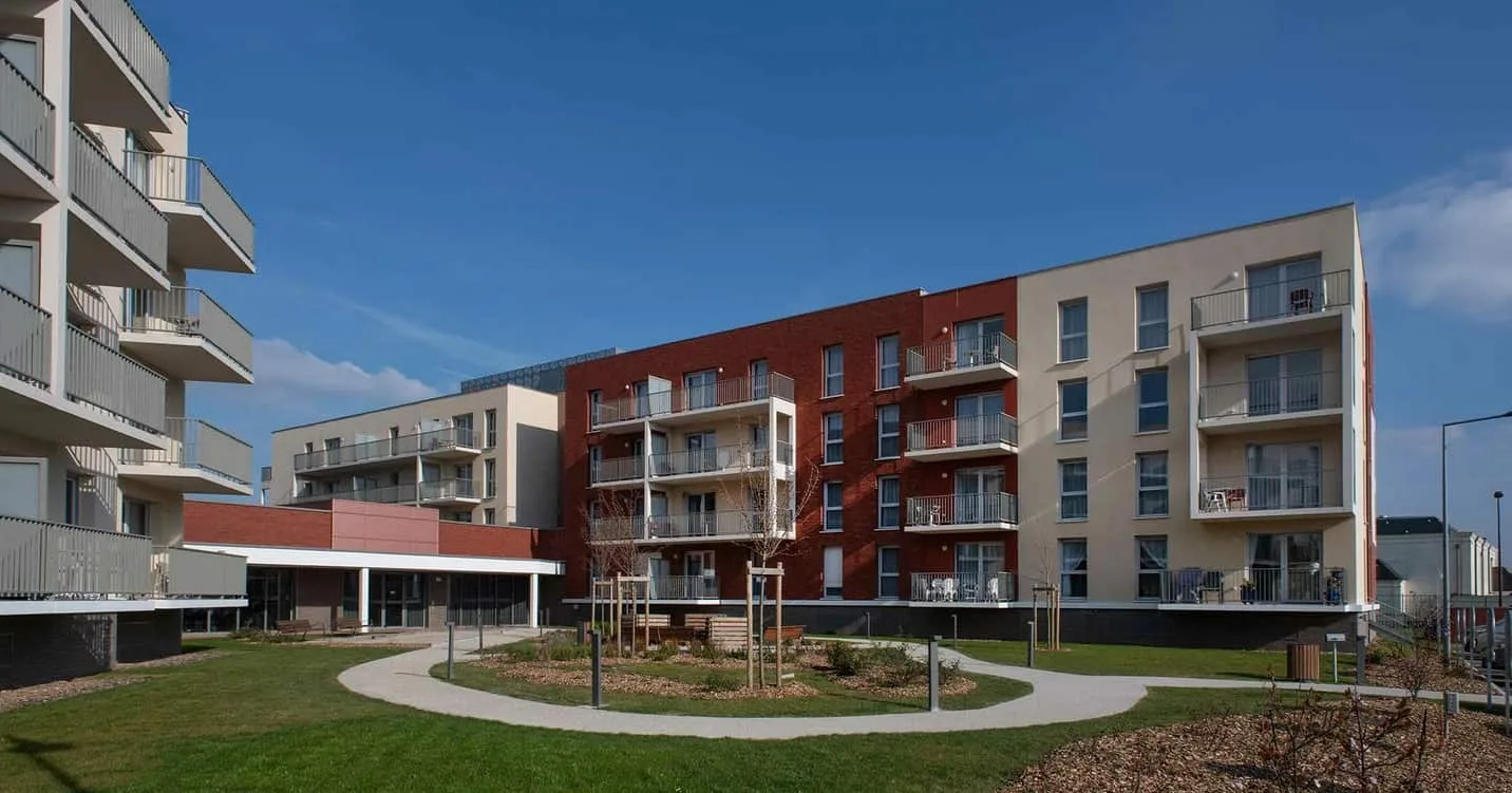 Les Cerneaux une résidence seniors à la revente exploitée par Domitys à Hazebrouck