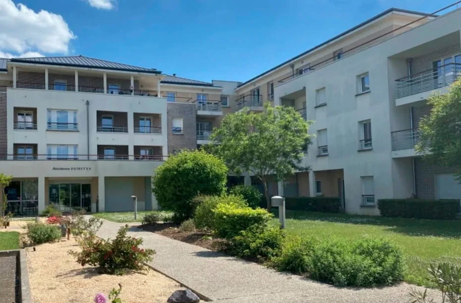 Le Chant des Lavandières une résidence seniors à la revente exploitée par Domitys à Vernouillet