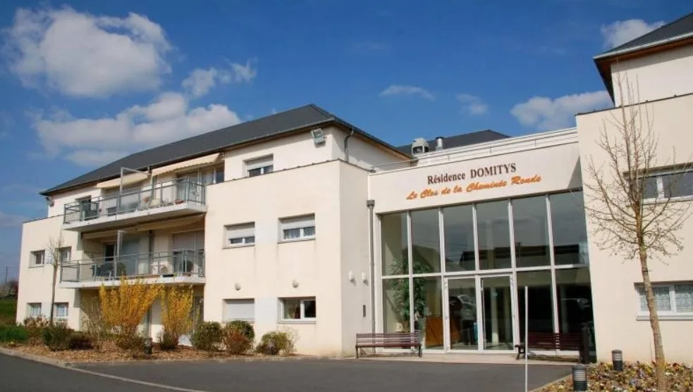 Le Clos de la Cheminée Ronde une résidence seniors à la revente exploitée par Domitys à Fondettes