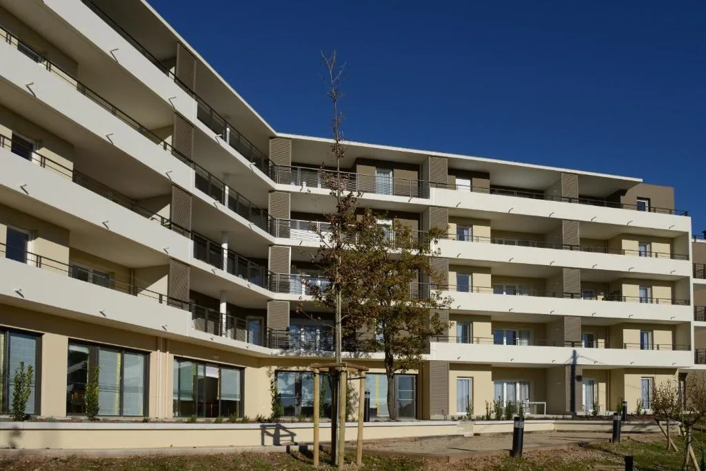 Les Côteaux de l'Esterel une résidence seniors à la revente exploitée par Domitys à Fréjus