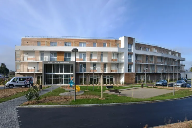 Les Falaises Blanches une résidence seniors à la revente exploitée par Domitys à Bayeux