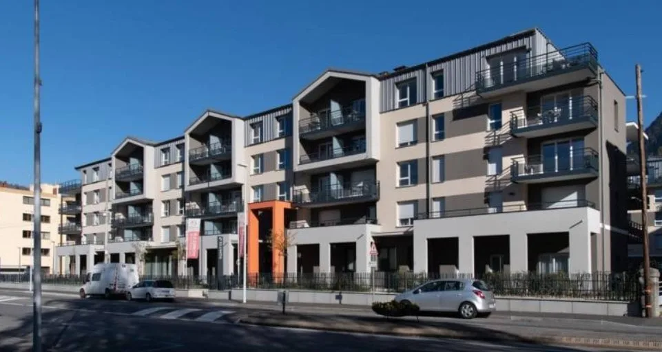 L'Horologia une résidence seniors à la revente exploitée par Domitys à Cluses
