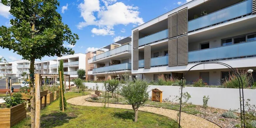 Les Jardins d'Arcadie de Bormes-les-Mimosas une résidence seniors à la revente exploitée par Les Jardins Arcadie à Bormes-les-Mimosas