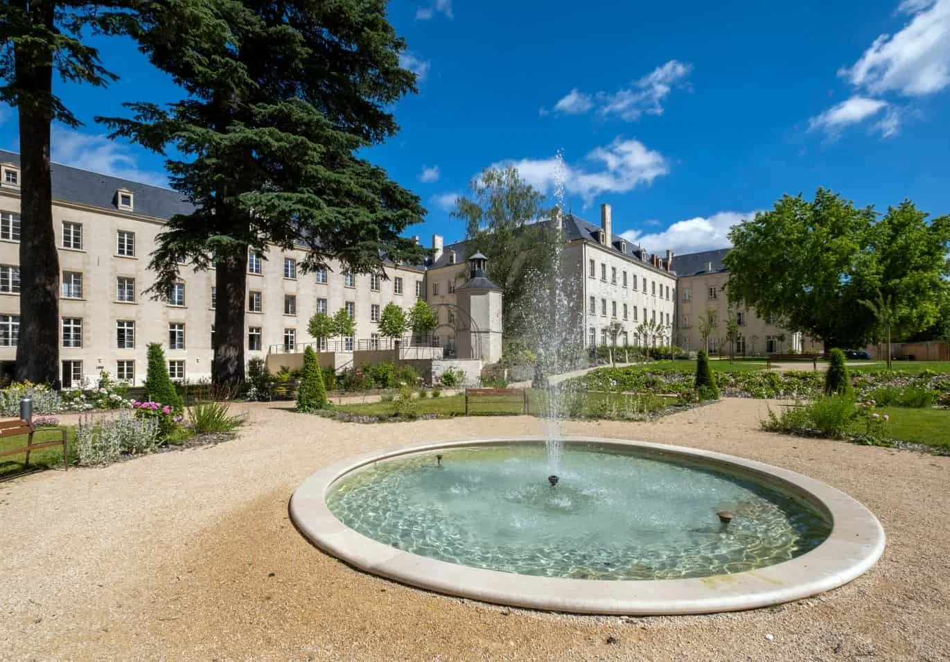 Les Jardins d'Arcadie Poitiers une résidence seniors à la revente exploitée par Les Jardins Arcadie à Poitiers