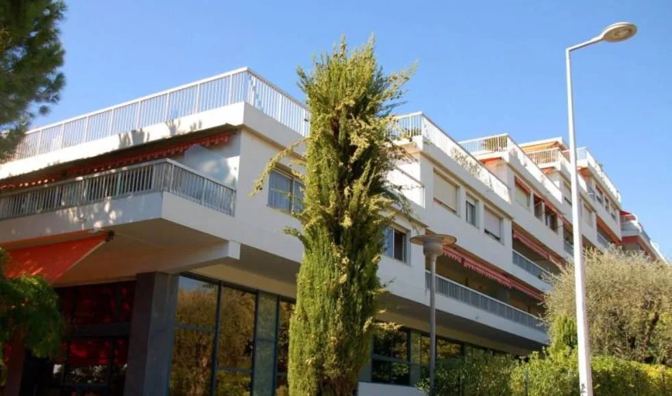 Les Jardins de Cimiez une résidence seniors à la revente exploitée par SérényS à Nice