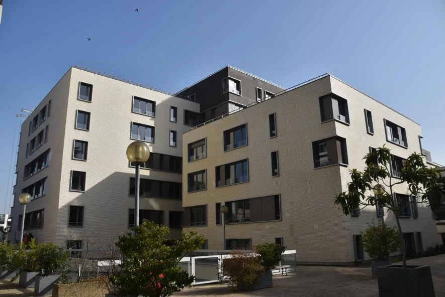 Le Coeur de Bagatelle une résidence seniors à la revente exploitée par Stella à Suresnes
